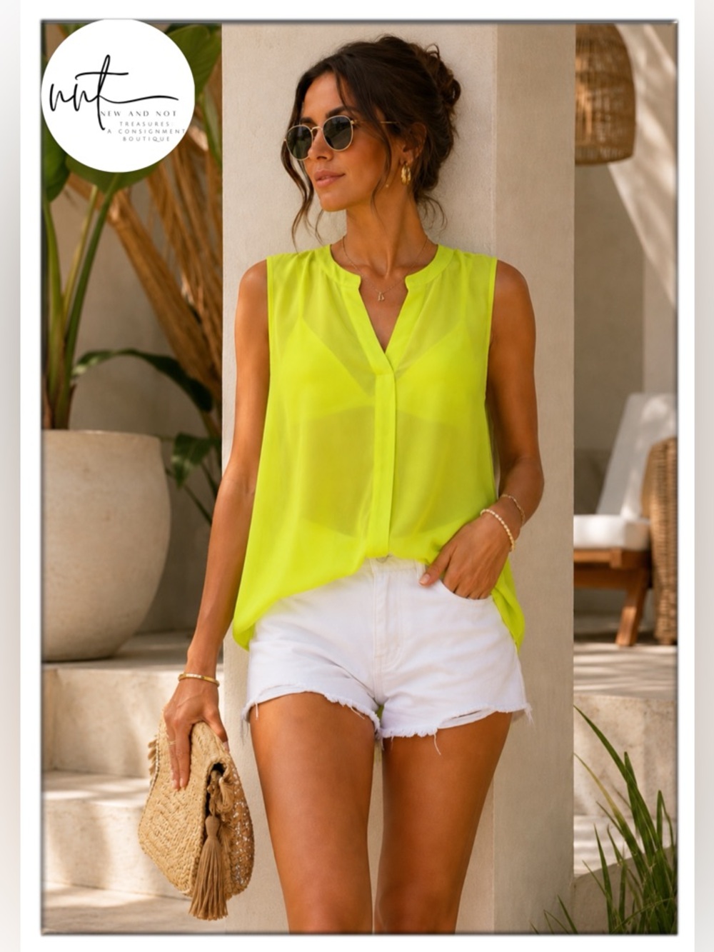 Chico’s Neon Yellow Lime Sleeveless Blouse Size 1 Medium Hi Low Hem Career Top